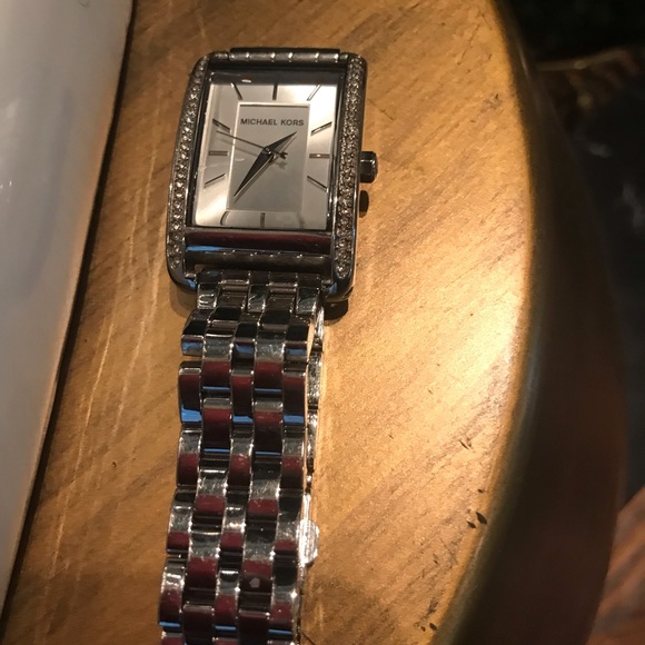 Micheal Kors Watch - Picture 3 of 5